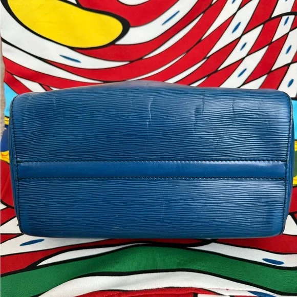 Authentic Louis Vuitton Speedy 25 – Blue Épi Leather – Vintage Classic - Picture 8 of 17